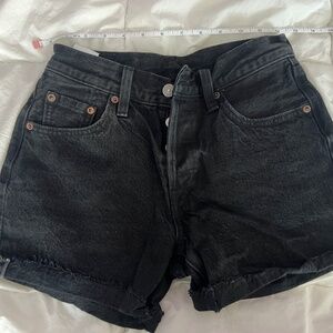 Levis Denim Shorts Size 24”